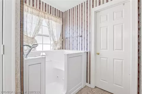 Bath - 6301 Cedar Break Dr, Fort Smith, AR 72916 photo 5 of 5