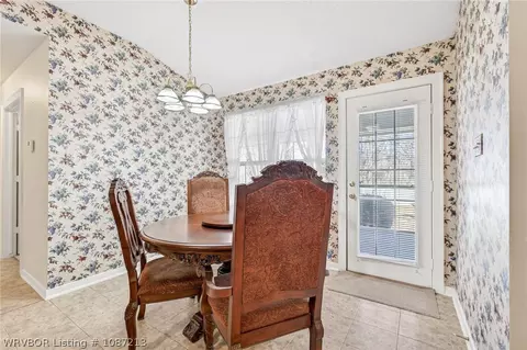 Dining - 6301 Cedar Break Dr, Fort Smith, AR 72916 photo 2 of 3