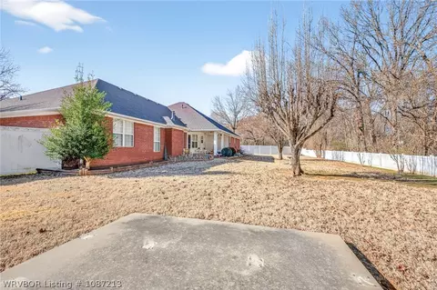 Exterior - 6301 Cedar Break Dr, Fort Smith, AR 72916 photo 12 of 14