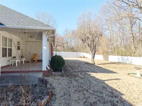 Exterior - 6301 Cedar Break Dr, Fort Smith, AR 72916 photo 9 of 14