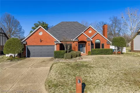 2305 Brigadoon Dr, Fort Smith, AR 72908