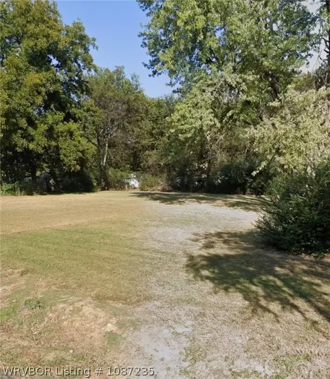 805 S Main St, Sallisaw, OK 74955