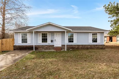 608 Varner Dr, Muldrow, OK 74948
