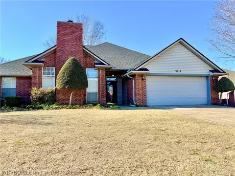 9912 Glen Flora Cir, Fort Smith, AR 72908