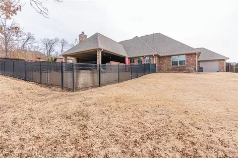 Exterior - 8723 Reata St, Fort Smith, AR 72916 photo 7 of 9