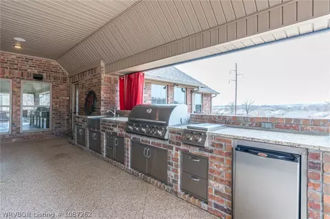 Kitchen - 8723 Reata St, Fort Smith, AR 72916 photo 6 of 6