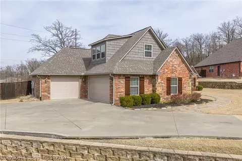 Exterior - 8723 Reata St, Fort Smith, AR 72916 photo 4 of 9