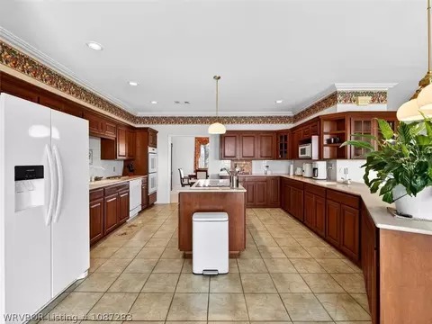Kitchen - 42267 Timber Ridge Rd, Howe, OK 74940 photo 2 of 6