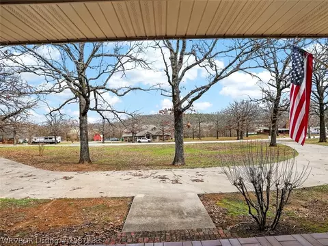 Exterior - 42267 Timber Ridge Rd, Howe, OK 74940 photo 7 of 8