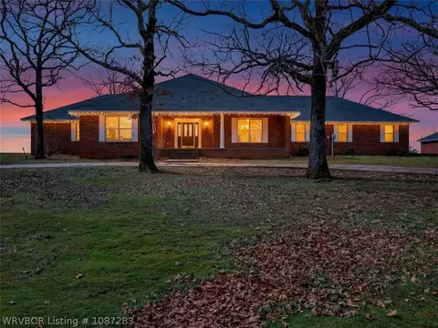 42267 Timber Ridge Rd, Howe, OK 74940