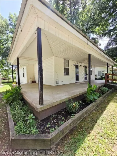 Exterior - 714 E Chism St, Paris, AR 72855 photo 4 of 4