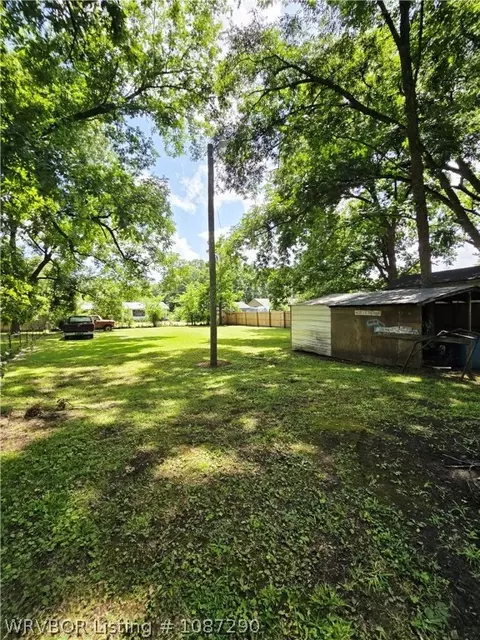 Exterior - 714 E Chism St, Paris, AR 72855 photo 3 of 4