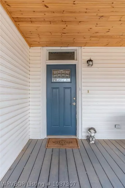 Exterior - 504 S 9th St, Paris, AR 72855 photo 2 of 4