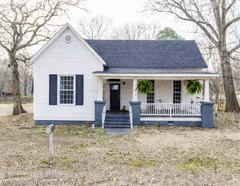 504 S 9th St, Paris, AR 72855