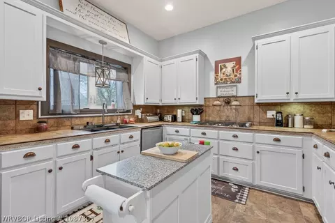 Kitchen - 504 S 9th St, Paris, AR 72855 photo 1 of 2
