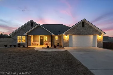 415 Kyla Marie Ct, Lavaca, AR 72941