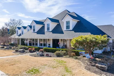 Exterior - 10500 Jenny Lind Rd, Fort Smith, AR 72908 photo 5 of 15
