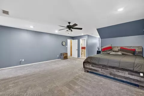 Bedroom - 10500 Jenny Lind Rd, Fort Smith, AR 72908 photo 7 of 8