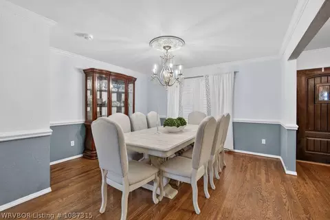 Dining - 10500 Jenny Lind Rd, Fort Smith, AR 72908 photo 1 of 4