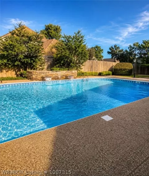 Exterior - 10500 Jenny Lind Rd, Fort Smith, AR 72908 photo 12 of 15