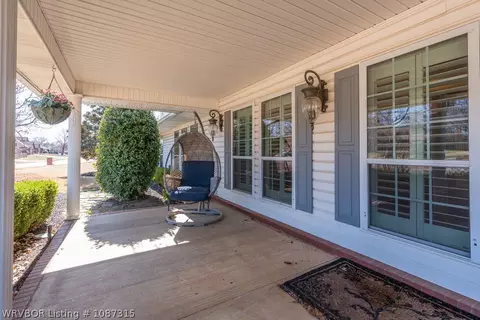 Exterior - 10500 Jenny Lind Rd, Fort Smith, AR 72908 photo 9 of 15