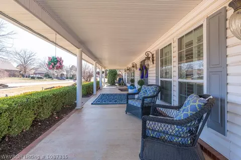 Exterior - 10500 Jenny Lind Rd, Fort Smith, AR 72908 photo 8 of 15