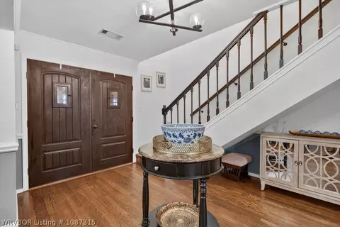 Entry Way - 10500 Jenny Lind Rd, Fort Smith, AR 72908 photo 3 of 5