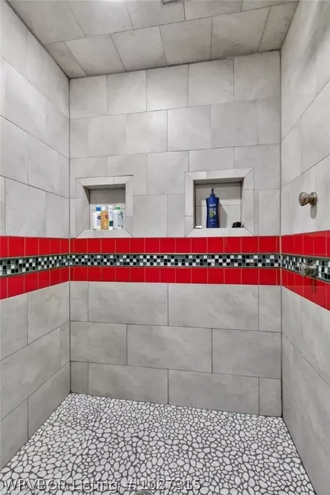 Bath - 10500 Jenny Lind Rd, Fort Smith, AR 72908 photo 8 of 8