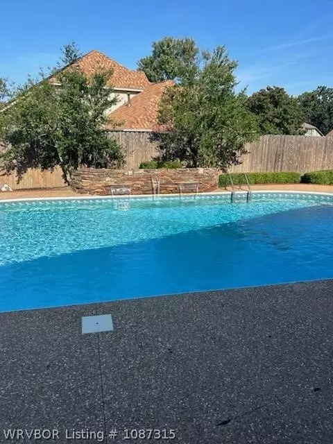 Exterior - 10500 Jenny Lind Rd, Fort Smith, AR 72908 photo 14 of 15