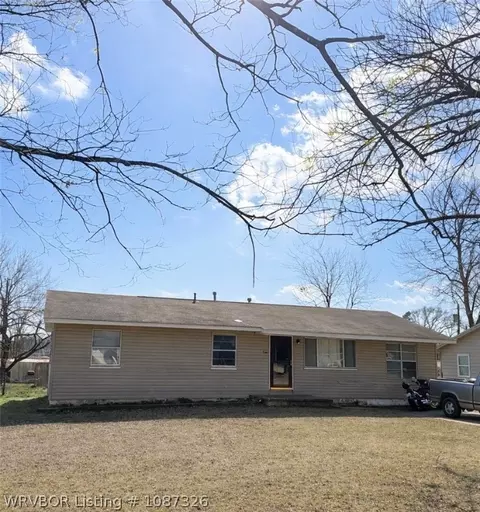 404 W Denton Ave, Sallisaw, OK 74955