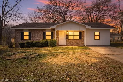 1105 Brentwood Dr, Greenwood, AR 72936