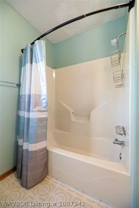 Bath - 111 Cedar Ave, Alma, AR 72921 photo 4 of 4