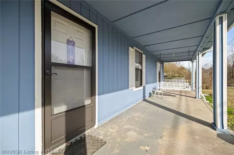 Exterior - 111 Cedar Ave, Alma, AR 72921 photo 2 of 9
