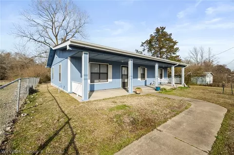 Exterior - 111 Cedar Ave, Alma, AR 72921 photo 3 of 9