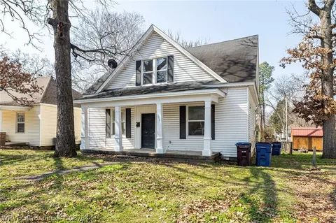 Exterior - 1018 S 25th St, Fort Smith, AR 72901 photo 3 of 3