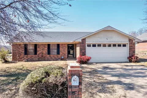 101 Lanita Dr, Roland, OK 74954