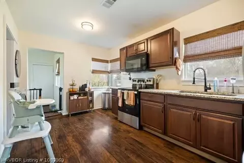 Entry Way - 7512 S Highway 271, Fort Smith, AR 72908 photo 2 of 2