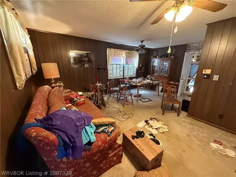 Living - 428 N 35th St, Fort Smith, AR 72903 photo 2 of 3