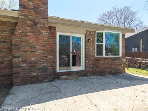 Exterior - 504 M St, Barling, AR 72923 photo 6 of 7