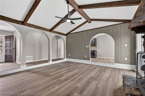 Living - 504 M St, Barling, AR 72923 photo 3 of 4