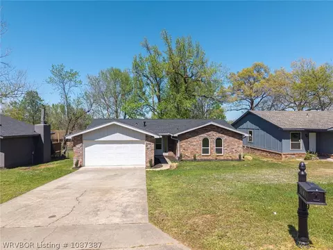 Exterior - 504 M St, Barling, AR 72923 photo 4 of 7