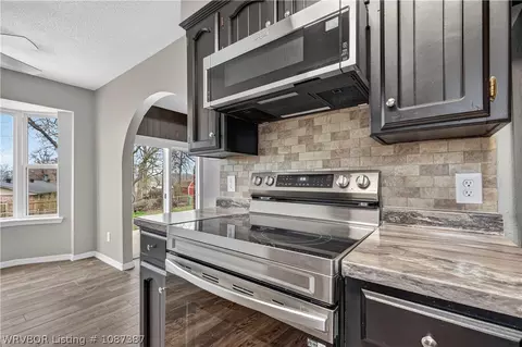 Kitchen - 504 M St, Barling, AR 72923 photo 4 of 4