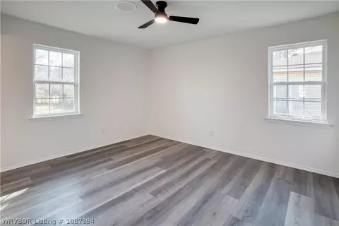 Bedroom - 2 S 15th St, Lavaca, AR 72941 photo 3 of 4
