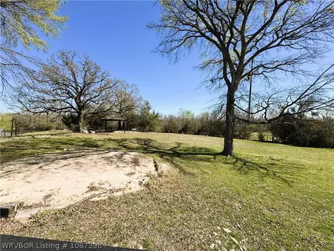 3001 Brighton Pt, Fort Smith, AR 72903