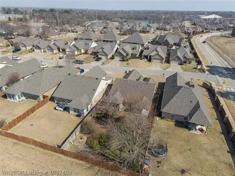 View/Area - 2912 Brighton Ct, Fort Smith, AR 72903 photo 3 of 7