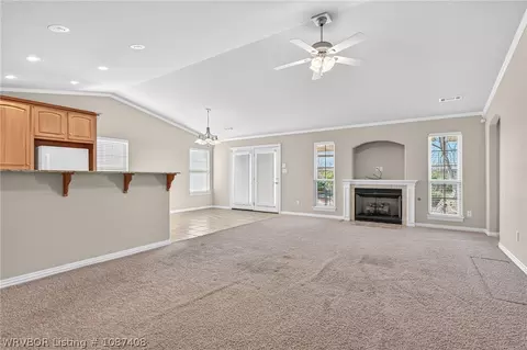 Living - 2912 Brighton Ct, Fort Smith, AR 72903 photo 3 of 5