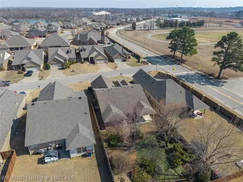 View/Area - 2912 Brighton Ct, Fort Smith, AR 72903 photo 2 of 7