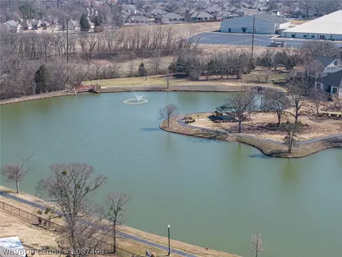 View/Area - 2912 Brighton Ct, Fort Smith, AR 72903 photo 6 of 7