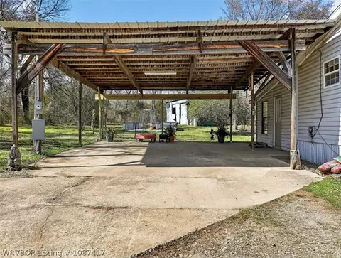 39777 Choctaw Ave, Howe, OK 74940 photo 4