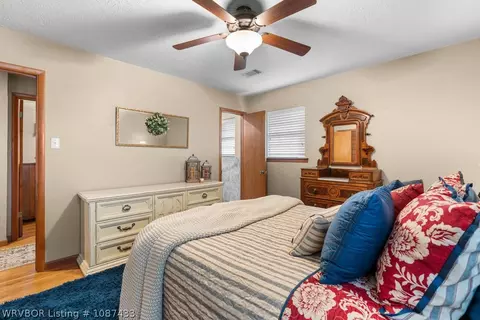 Bedroom - 3700 Dallas St, Fort Smith, AR 72903 photo 2 of 4